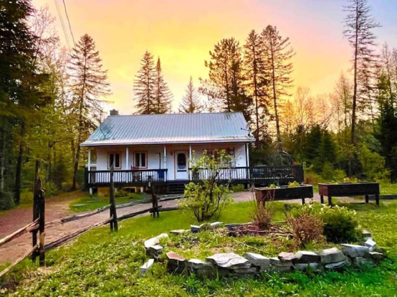 Chalet Nabu L'Ours - Riviere - Billard Saint-Alexis-des-Monts Extérieur photo